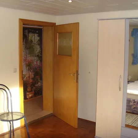 Adelheid Apartment